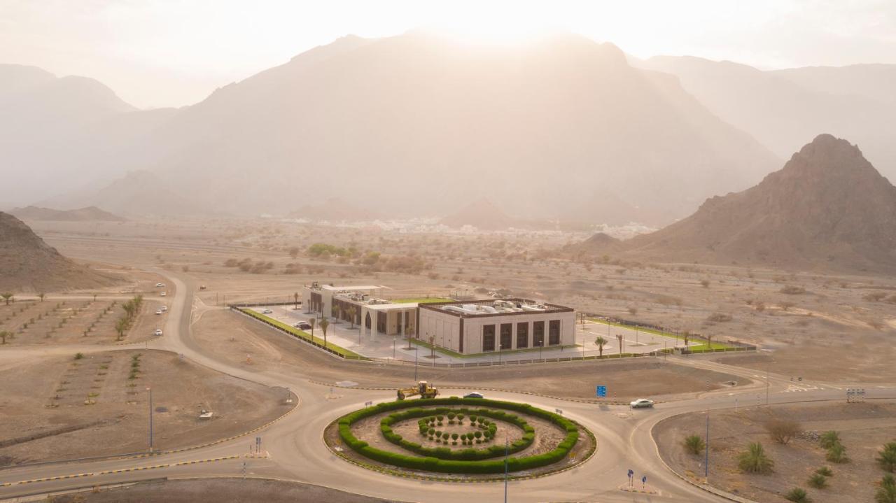 Отель استراحة الفيحاء Al Feyhaa Resthouse Samail Экстерьер фото